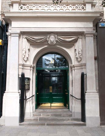 Linen Hall Library The Gown Qub